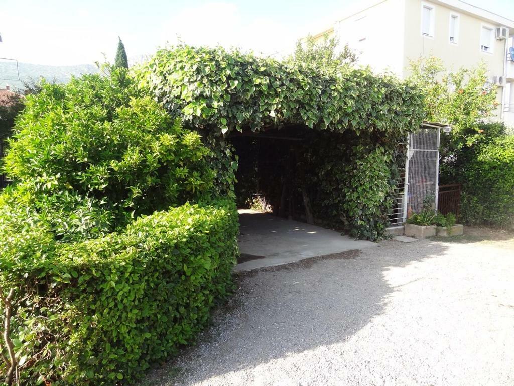Apartment Bezic Kaštela المظهر الخارجي الصورة