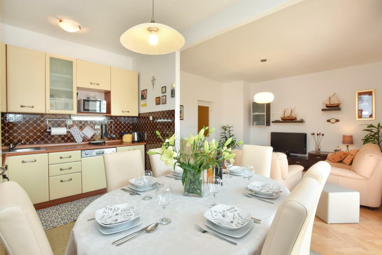 Apartment Bezic Kaštela المظهر الخارجي الصورة